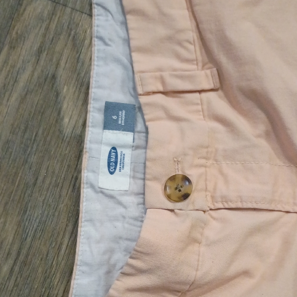 Old Navy Women's Soft Pink Bermudas - Picture 5 of 6